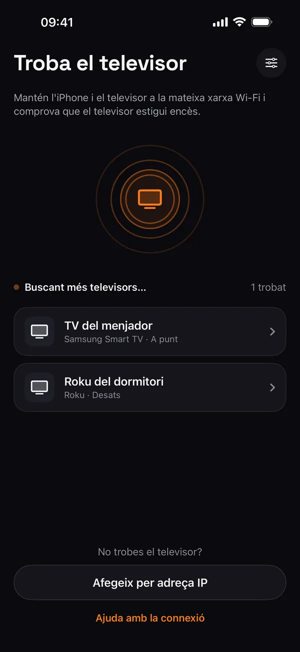 Pantalla Troba el televisor de Remo amb un Samsung de la sala d'estar i un Roku del dormitori