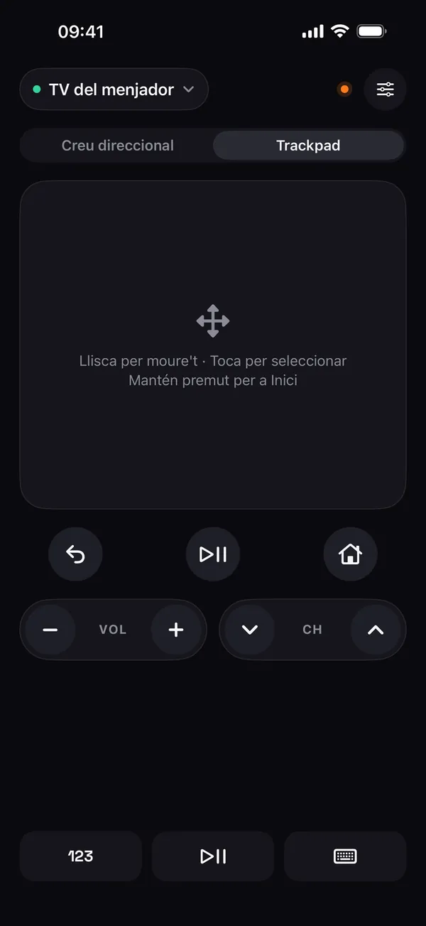 Pantalla del trackpad de Remo amb la indicació Llisca per moure't, Toca per seleccionar, Mantén premut per anar a Inici